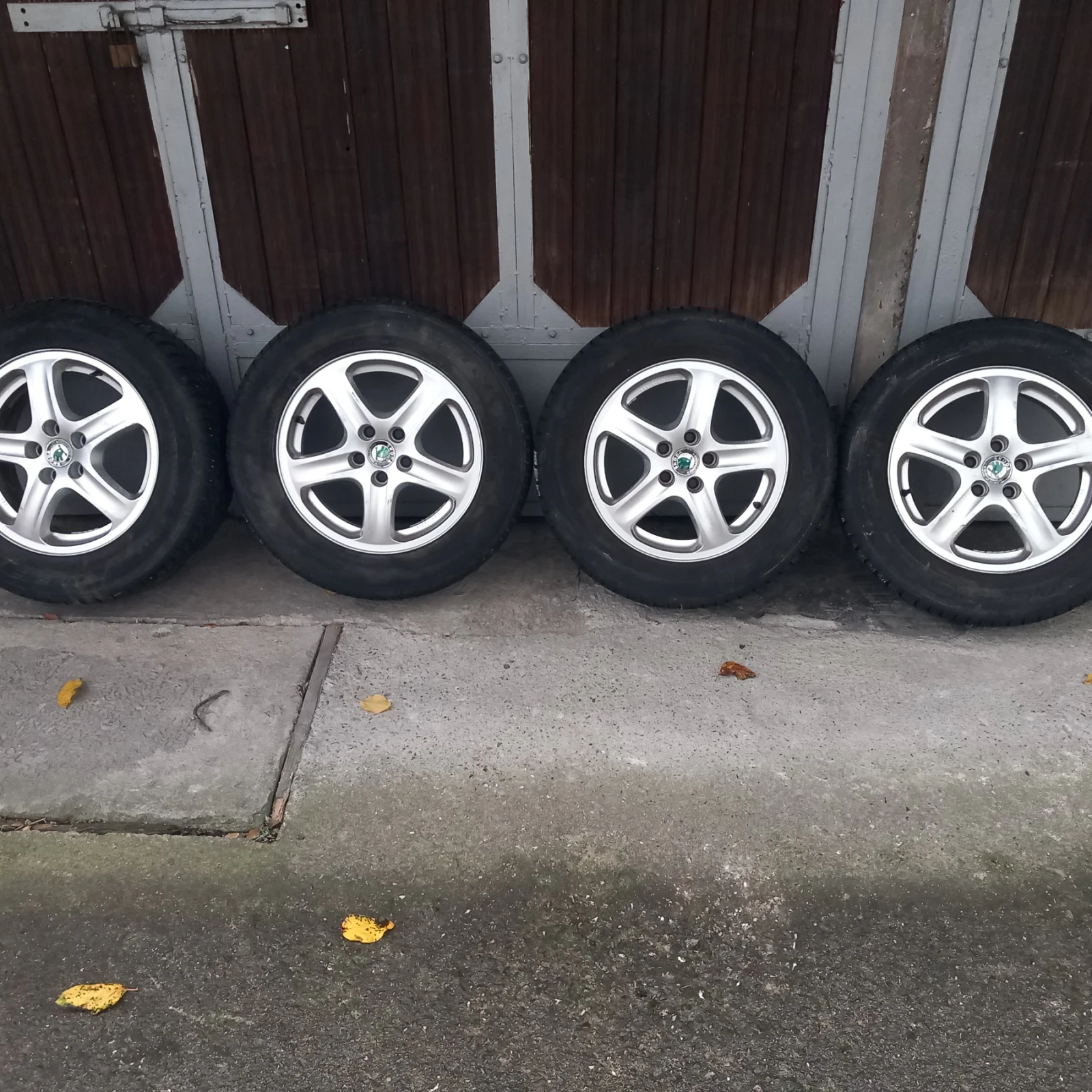    195/65R15  Skoda Octavia | Mobile.bg   17