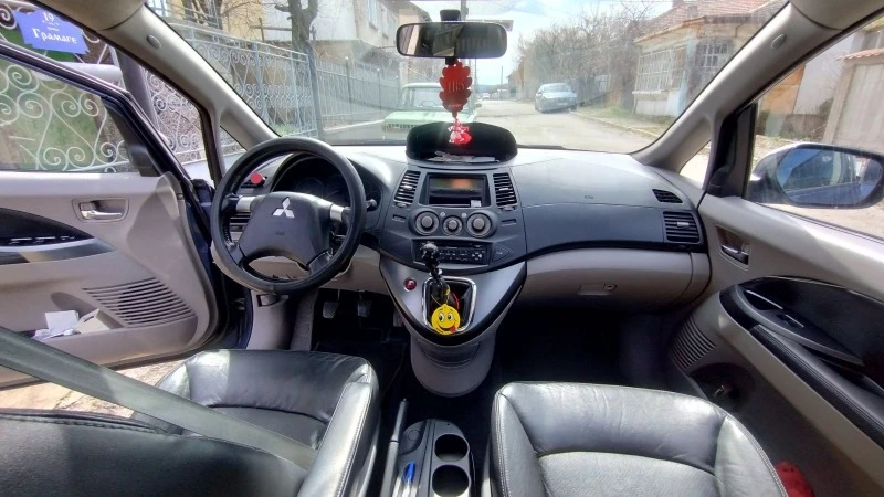 Mitsubishi Grandis 2.0 DID, снимка 8 - Автомобили и джипове - 47694254