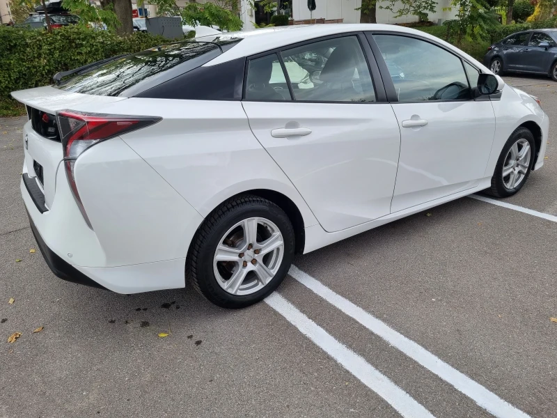 Toyota Prius Hybrid, снимка 6 - Автомобили и джипове - 47556643