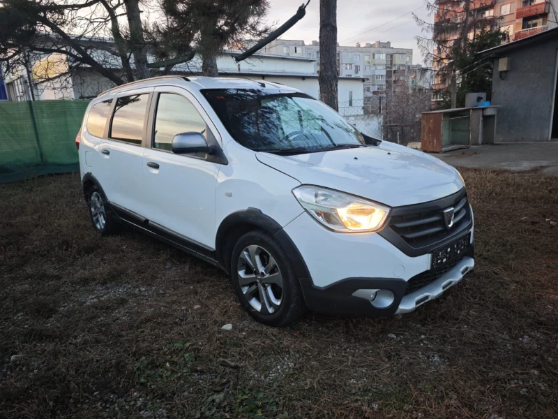 Dacia Lodgy 1.5DCI* STEPWAY* НАВИГАЦИЯ* ТОП ЦЕНА* , снимка 4 - Автомобили и джипове - 48413333