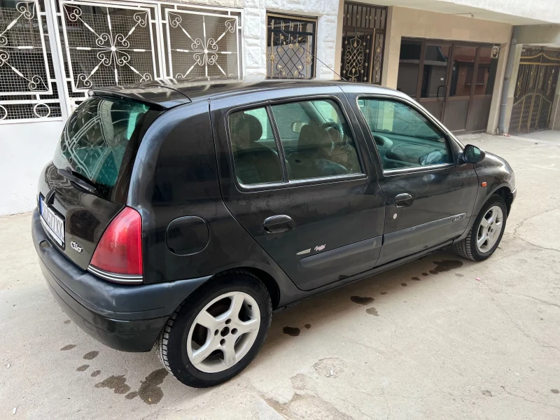 Renault Clio, снимка 4 - Автомобили и джипове - 49602148