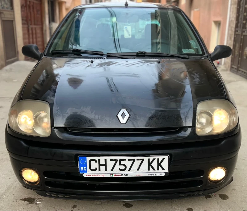 Renault Clio, снимка 1 - Автомобили и джипове - 49602148