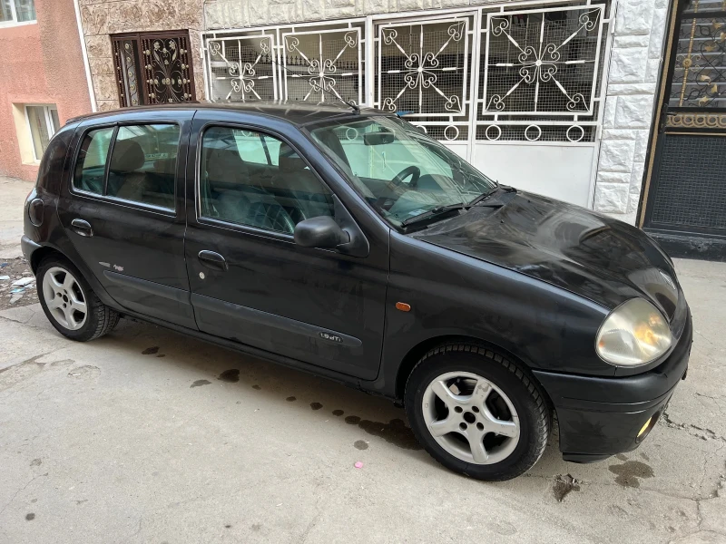 Renault Clio, снимка 3 - Автомобили и джипове - 49602148