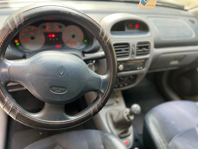 Renault Clio, снимка 9 - Автомобили и джипове - 49602148