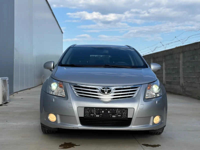 Toyota Avensis 2.2* D4D* 150кс* Keyless* Парктроник* Bi-Xenon* EU, снимка 5 - Автомобили и джипове - 50290300
