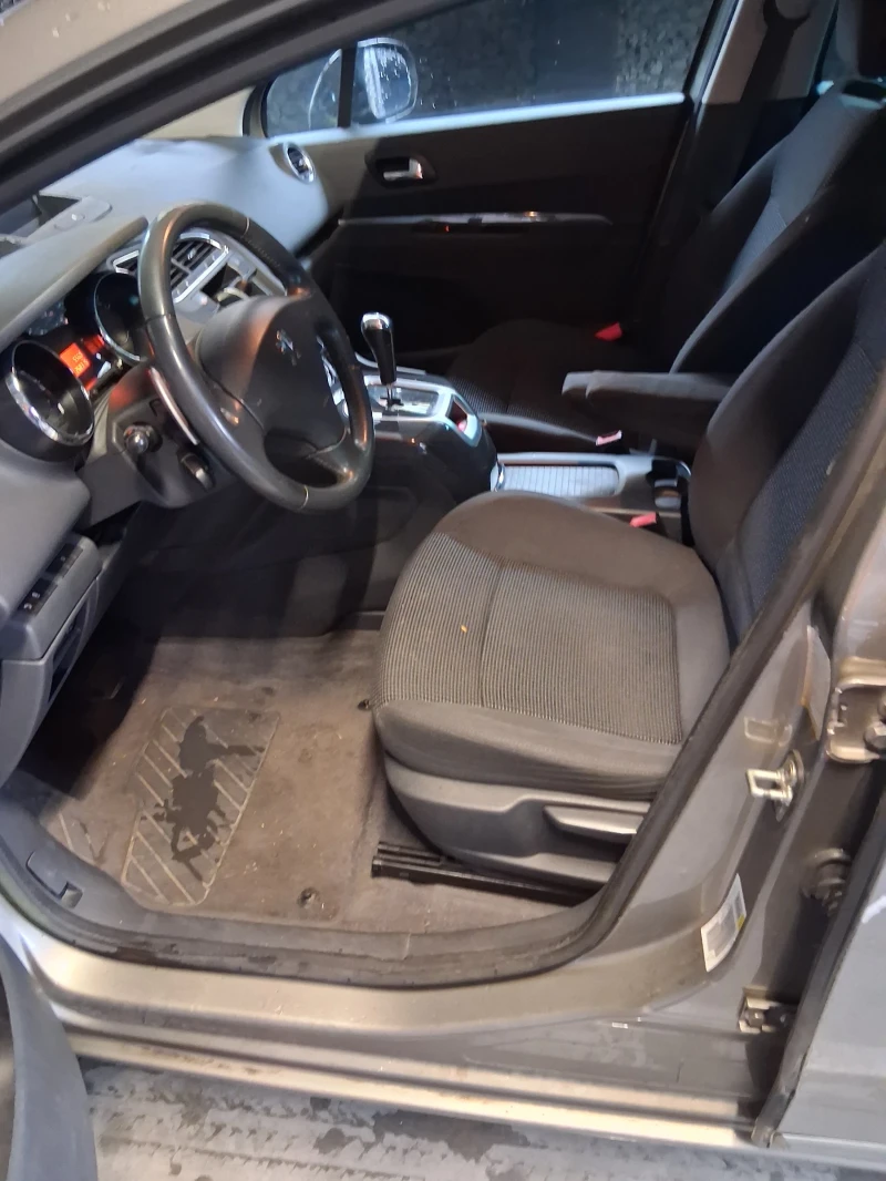 Peugeot 5008 1.6 HDI 7 МЕСТА, снимка 8 - Автомобили и джипове - 50554453