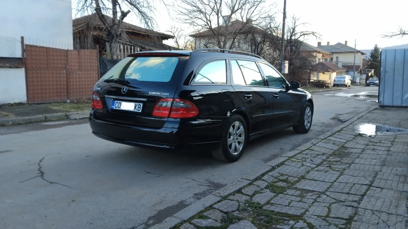 Mercedes-Benz E 200  Бензин, 6 скорости , снимка 4 - Автомобили и джипове - 51750785