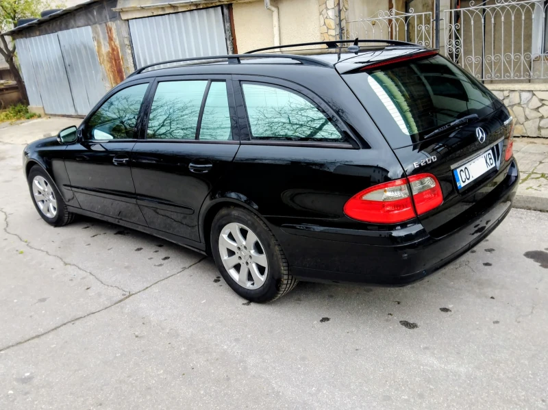 Mercedes-Benz E 200 200kompresor, снимка 3 - Автомобили и джипове - 51750785