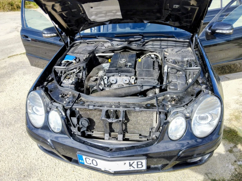 Mercedes-Benz E 200  Бензин, 6 скорости , снимка 13 - Автомобили и джипове - 51750785