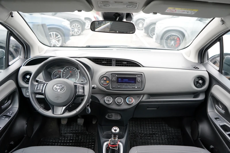 Toyota Yaris * 1.5 VVT-i* , снимка 9 - Автомобили и джипове - 52798924
