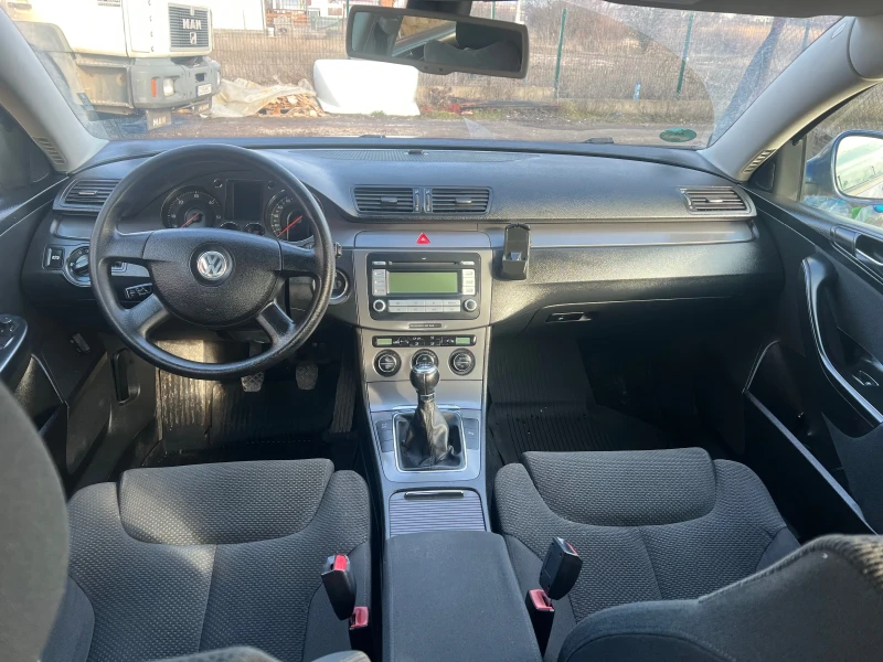 VW Passat 1.9tdi, снимка 10 - Автомобили и джипове - 53380237