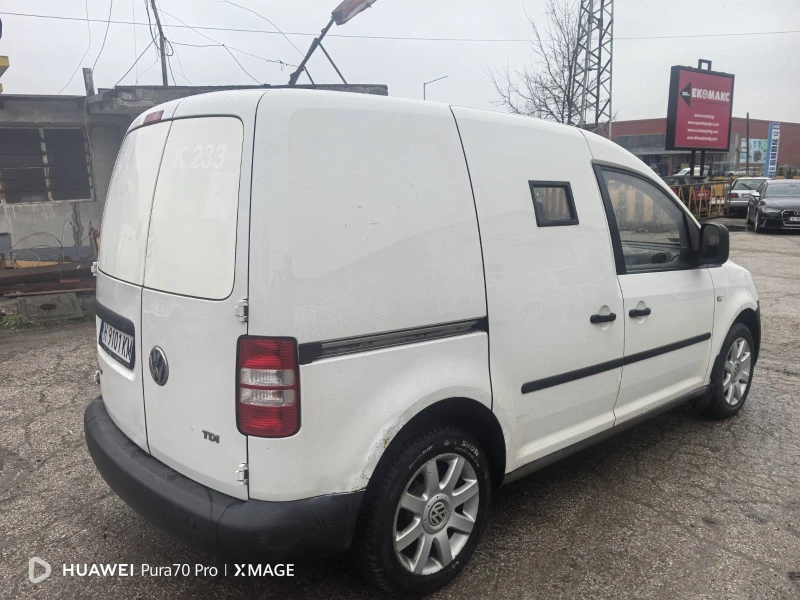 VW Caddy 1л6, снимка 4 - Автомобили и джипове - 53413638