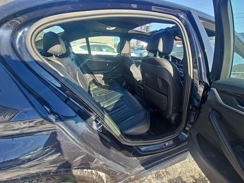 BMW 540 M* SPORT* XDRIVE* ХЕДЪП* ПОДГРЕВ* 360КАМЕРА* , снимка 9 - Автомобили и джипове - 53454099