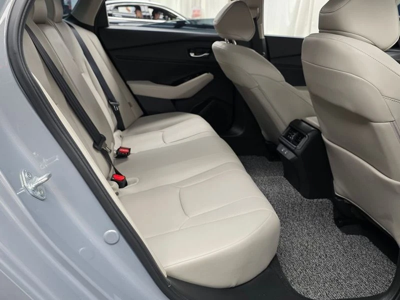 Honda Accord 2.0 Automatic, снимка 11 - Автомобили и джипове - 55905857
