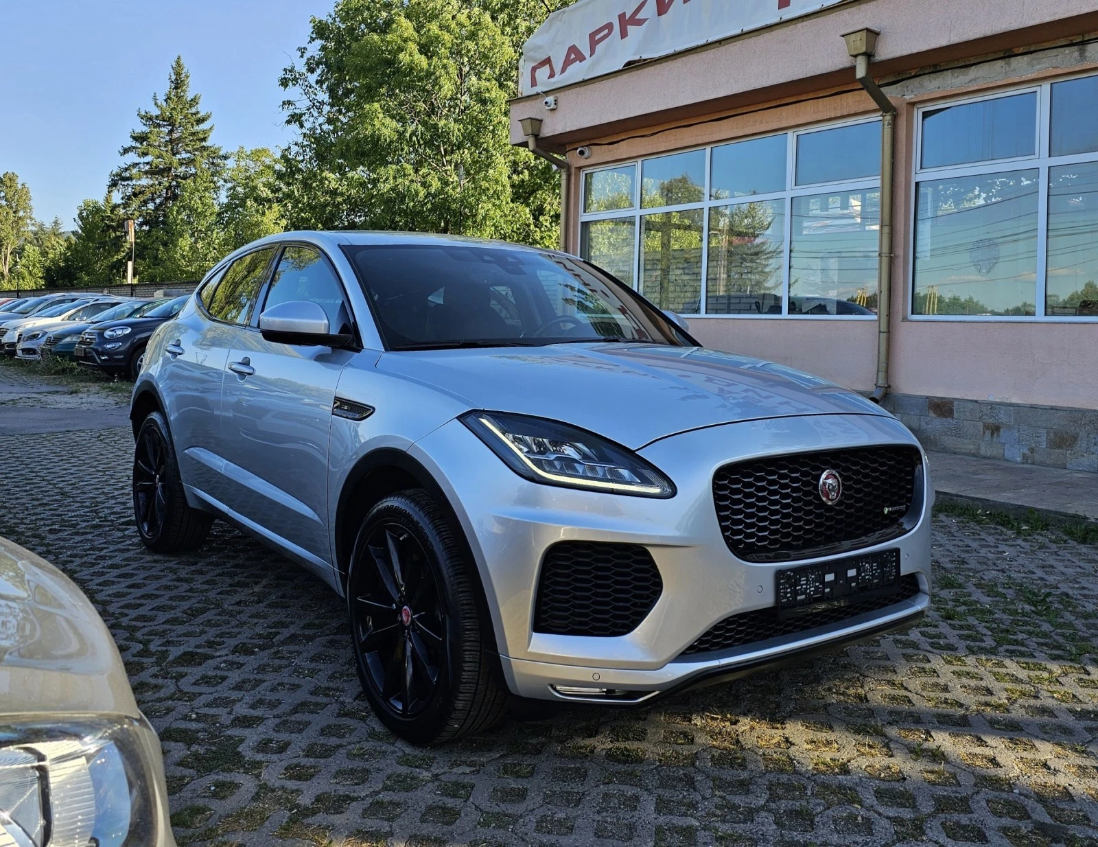 Jaguar E-pace 2.0d AWD R-Dynamic 180к.с. Камера KeylessGo  - изображение 3