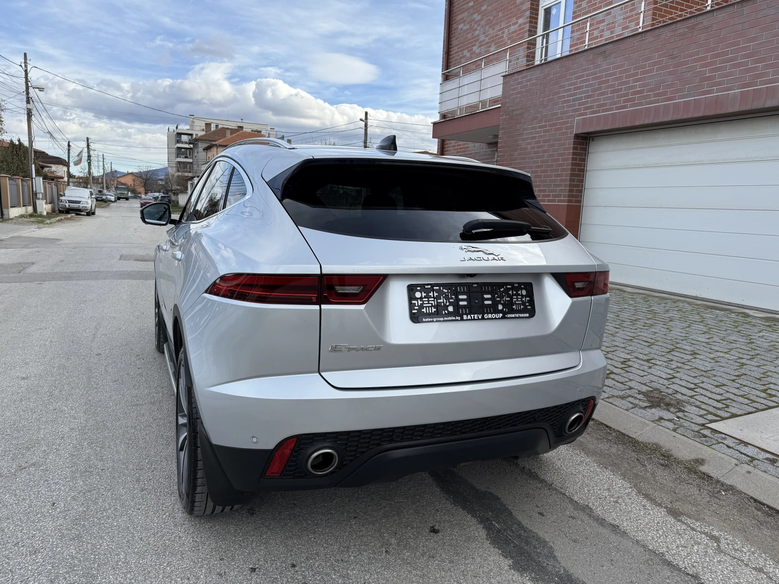 Jaguar E-pace R-Dynamic-4X4-FULL-LED-9c.k-FULL-ШВЕЙЦАРИЯ - изображение 7