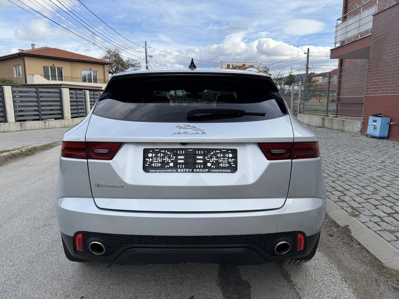 Jaguar E-pace R-Dynamic-4X4-FULL-LED-9c.k-FULL-ШВЕЙЦАРИЯ - изображение 6