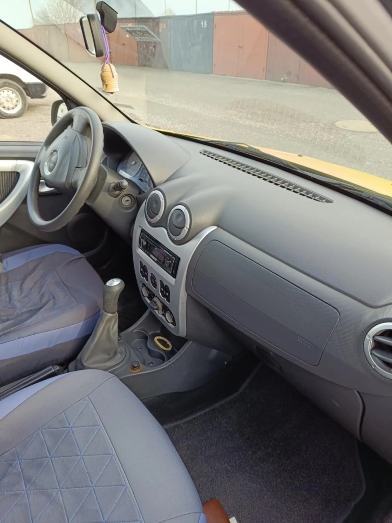 Dacia Sandero  - изображение 5
