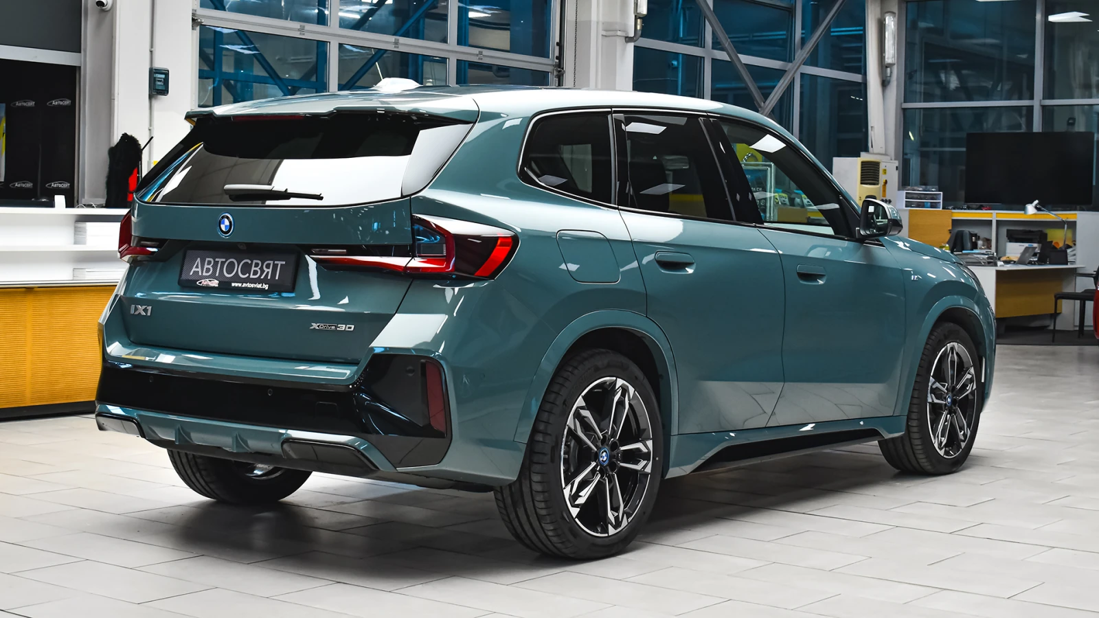 BMW iX1 xDrive30 M Sport - изображение 6