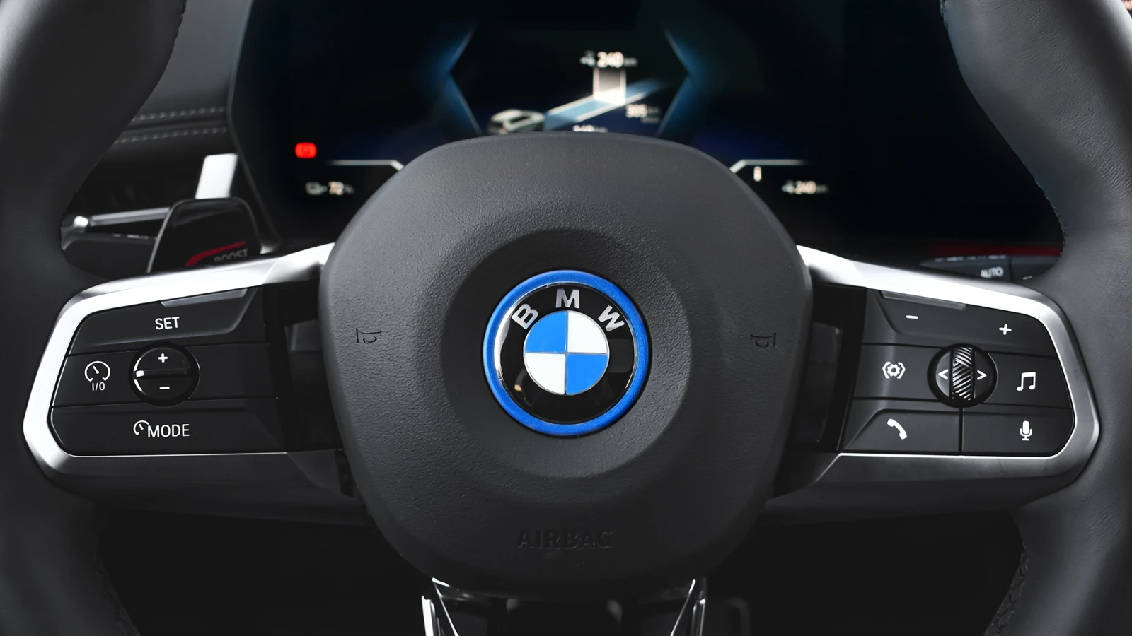 BMW iX1 xDrive30 M Sport - изображение 9