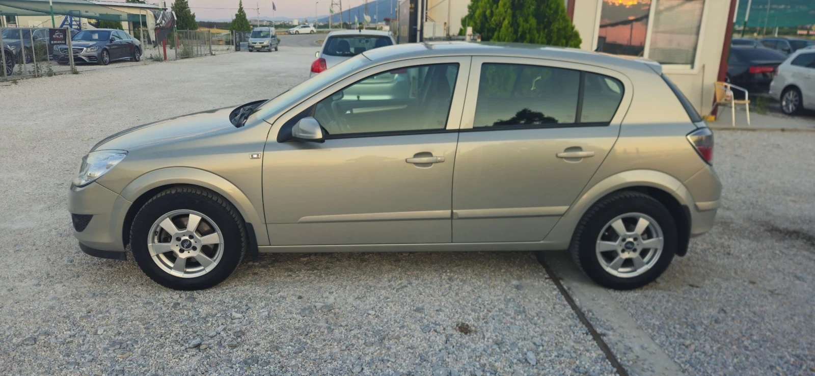 Opel Astra Автоматик.130000км.Бензин.ТОП. - изображение 8