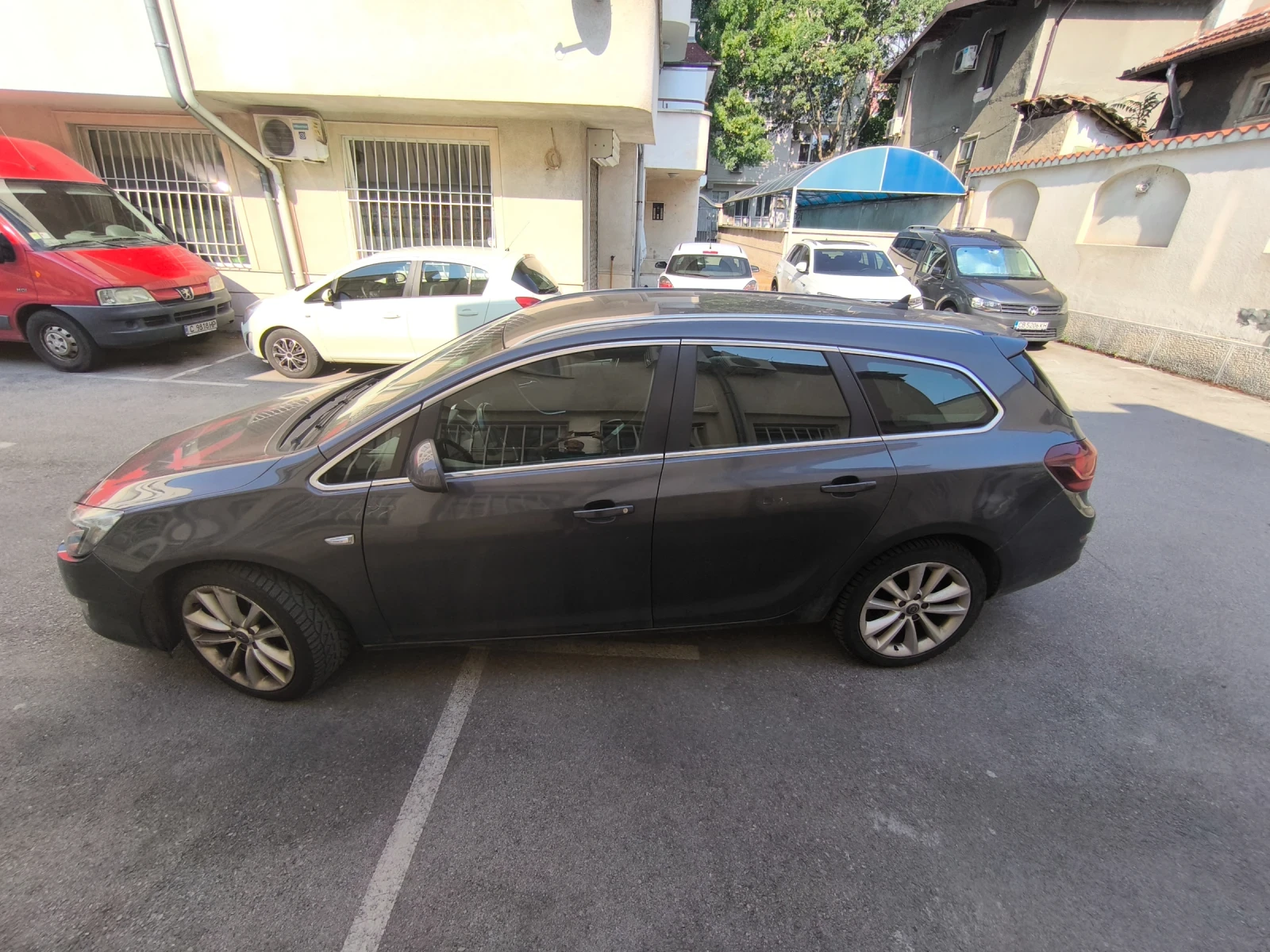 Opel Astra Комби - изображение 7