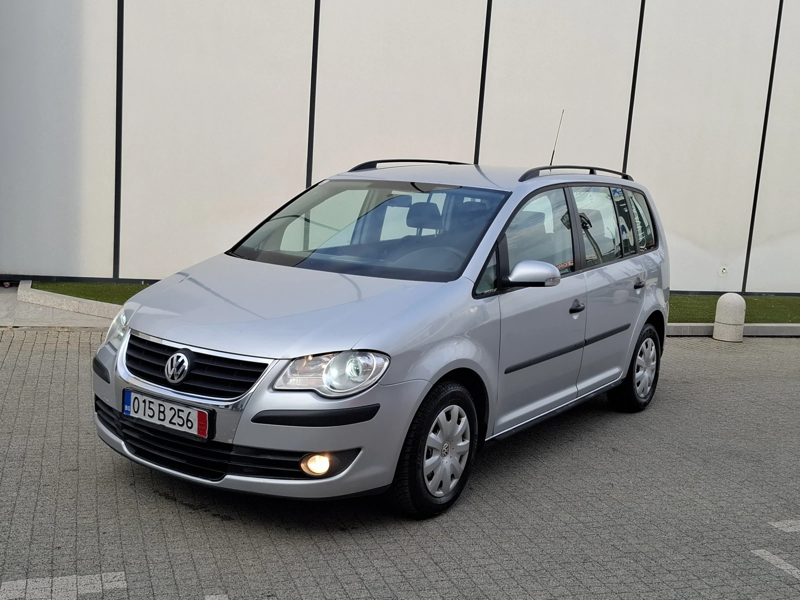 VW Touran 1.9TDI(105кс)* FACELIFT* 6-СКОРОСТИ* HOB BНО - изображение 4