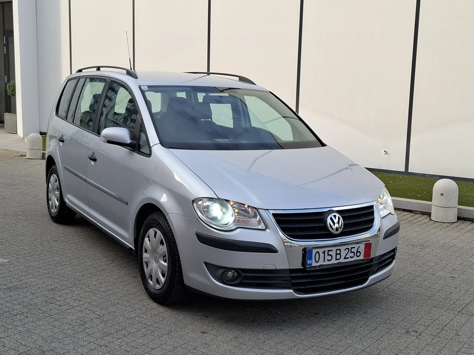 VW Touran 1.9TDI(105кс)* FACELIFT* 6-СКОРОСТИ* HOB BНО - изображение 10