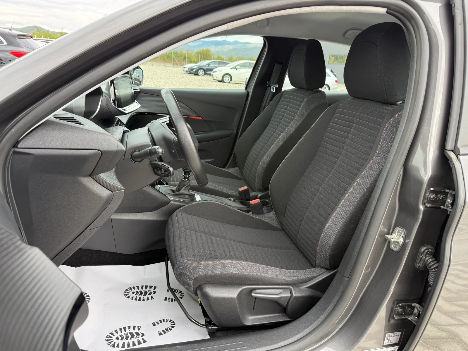 Peugeot 208 1.5 HDI - изображение 10
