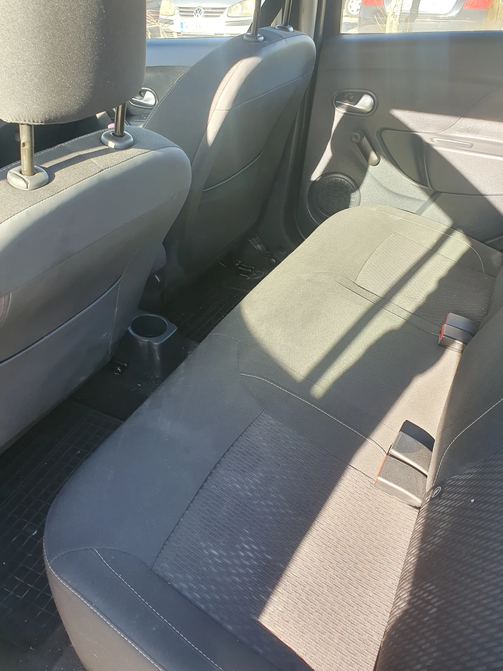 Dacia Sandero  - изображение 5