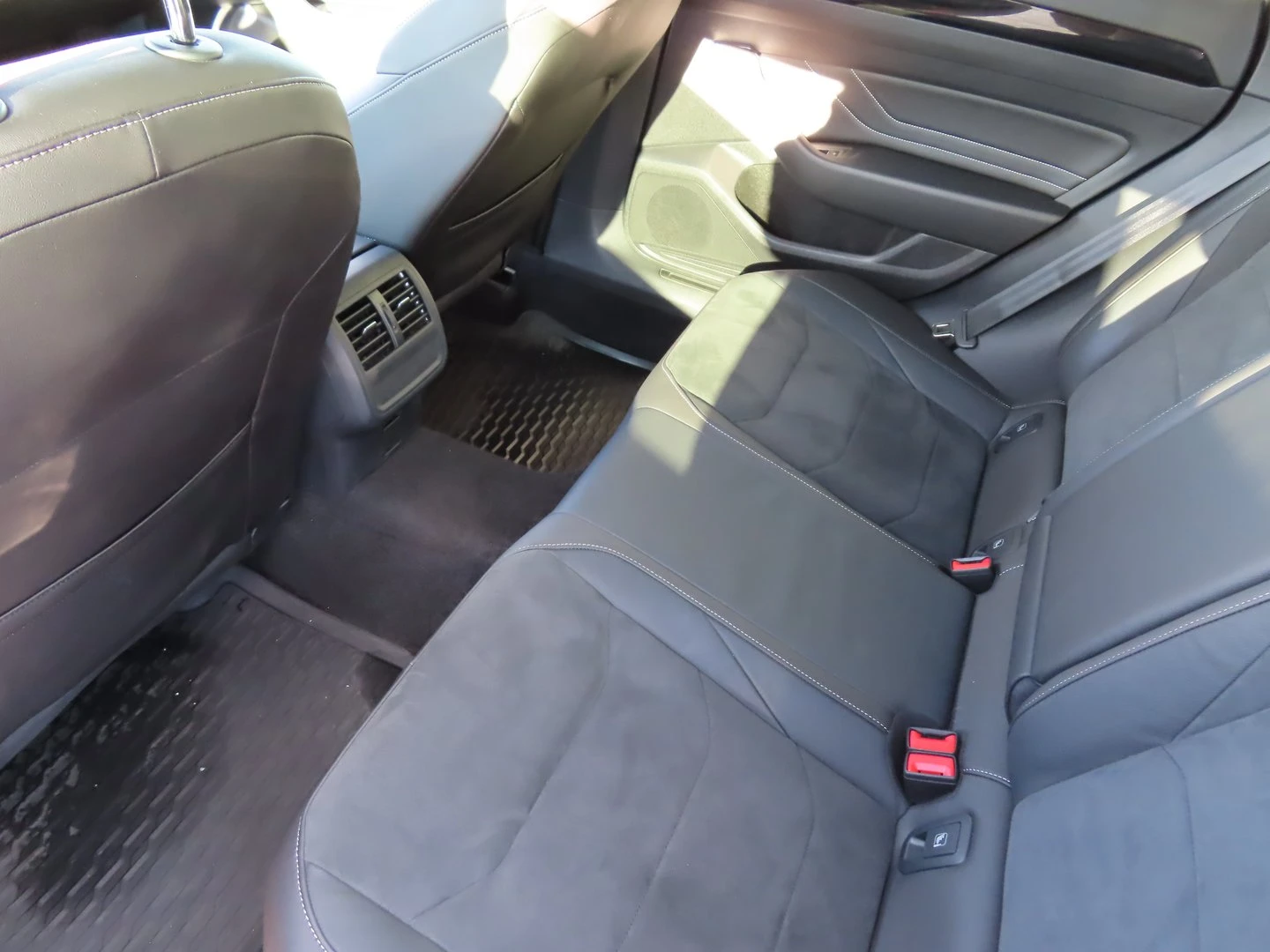 VW Arteon R-Line 2.0 TSI OPF DSG | Mobile.bg � ����������� 13