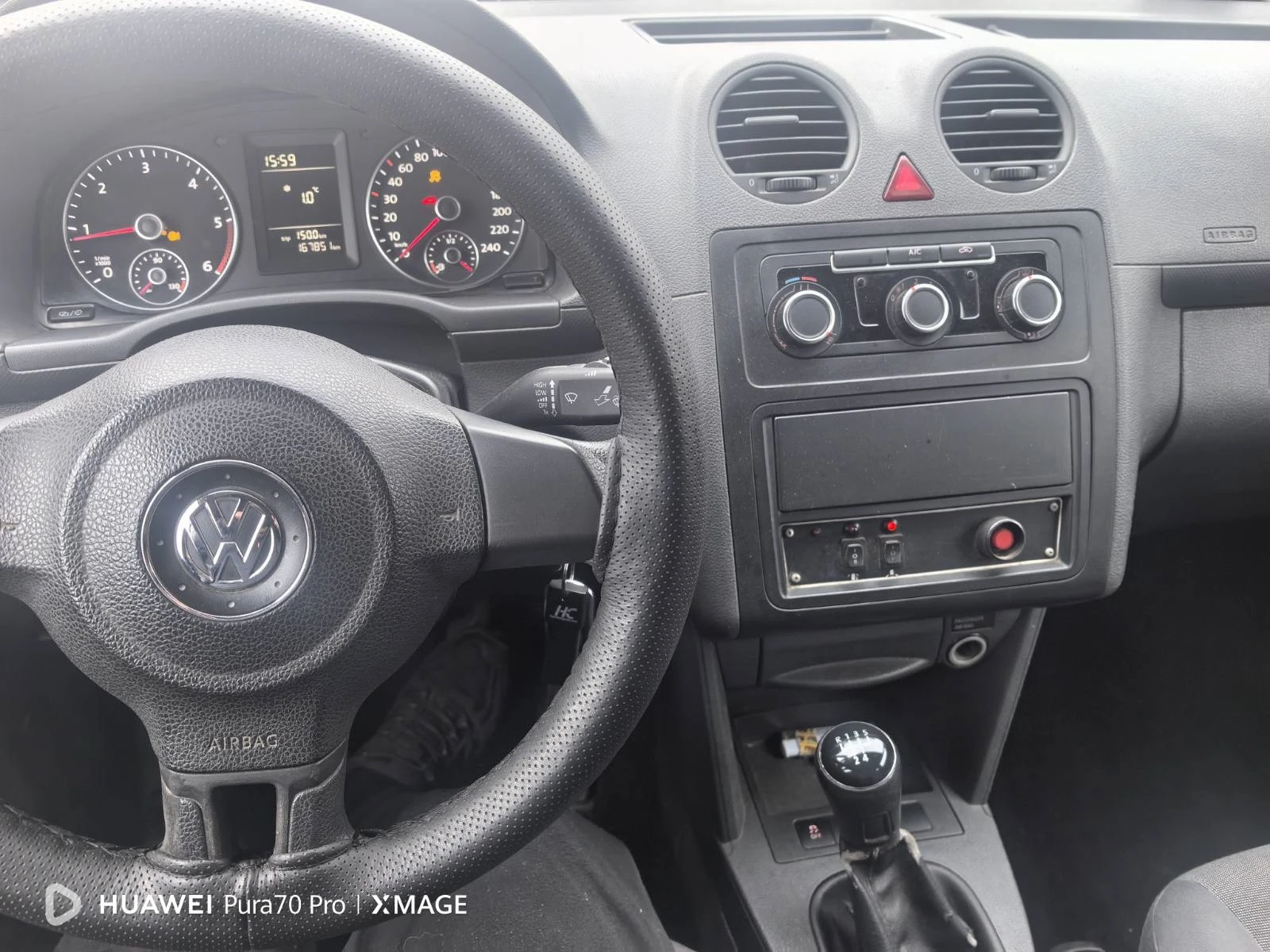 VW Caddy 1л6 - изображение 9