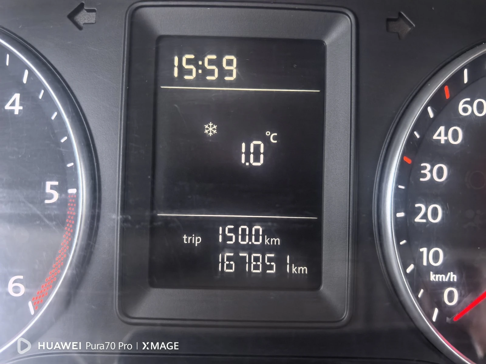 VW Caddy 1л6 - изображение 10