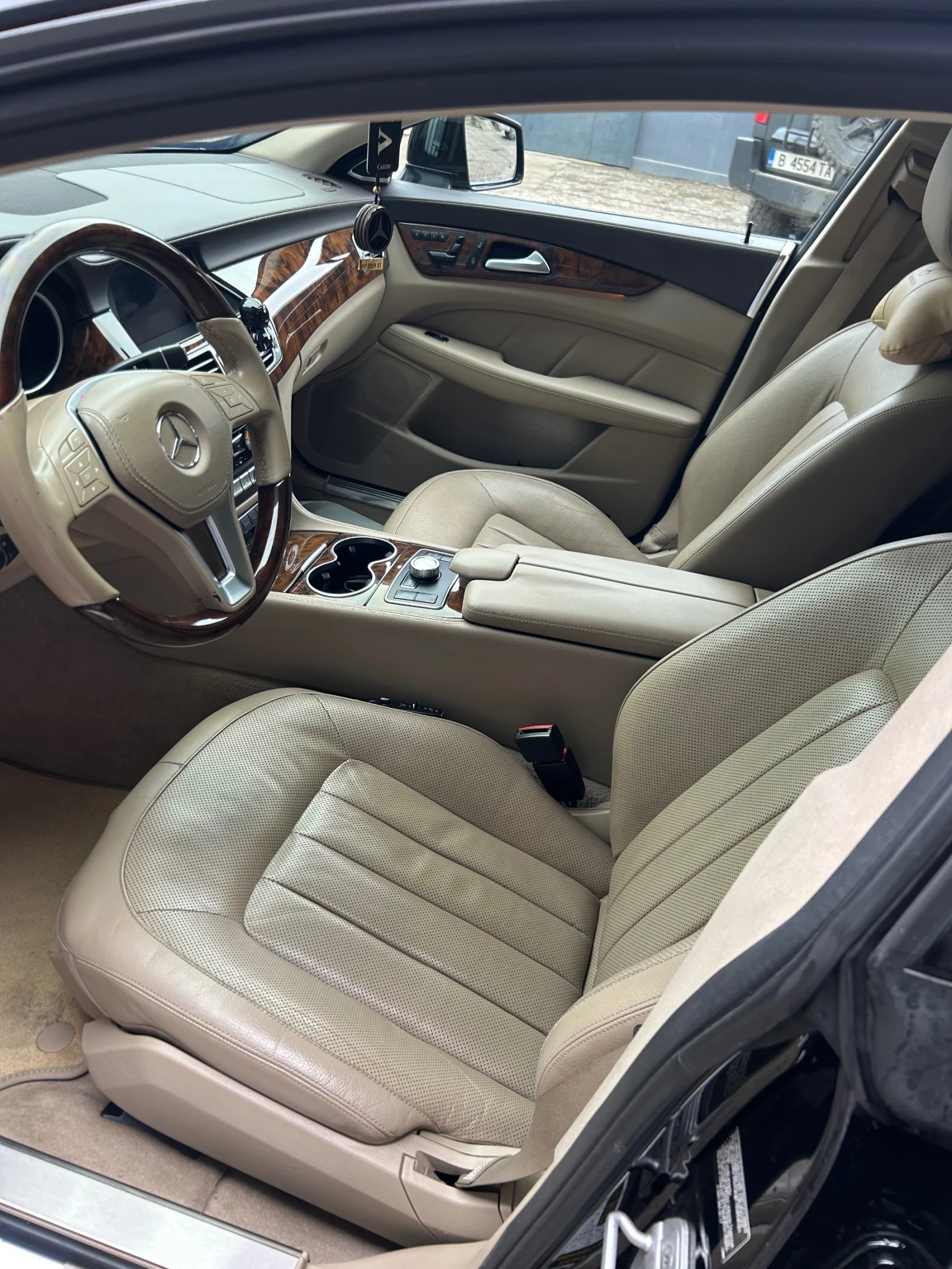 Mercedes-Benz CLS 550, снимка 7 - Автомобили и джипове - 53958541