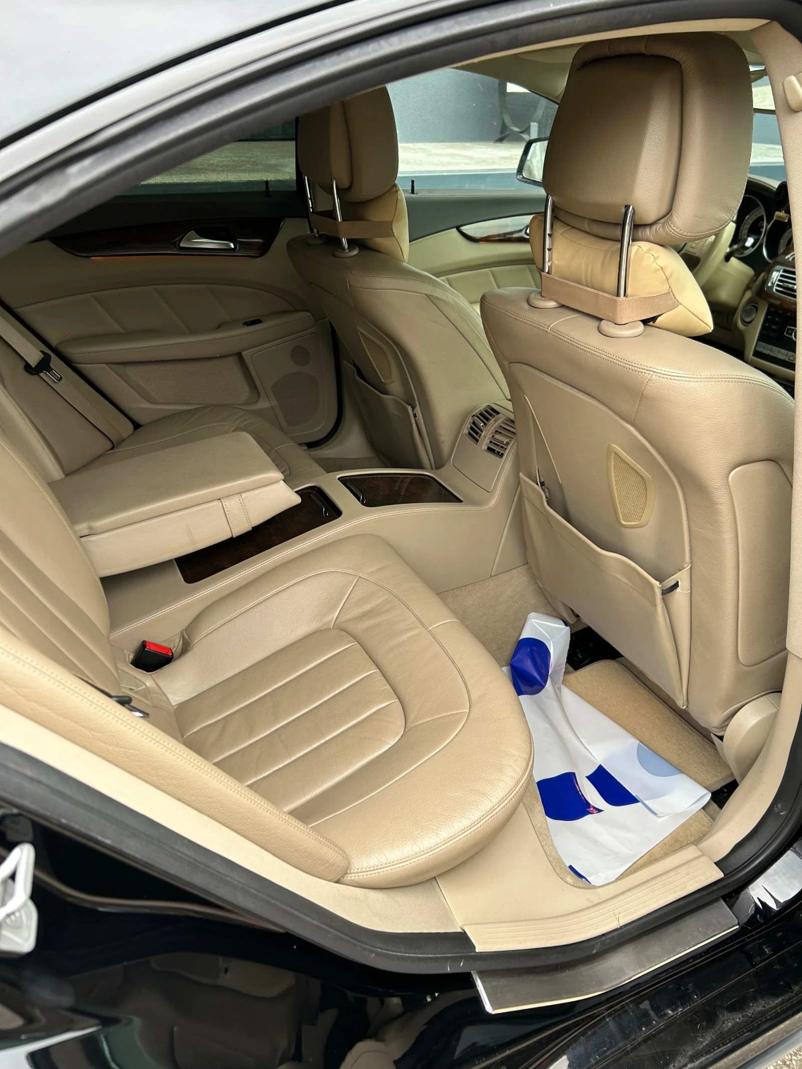 Mercedes-Benz CLS 550, снимка 10 - Автомобили и джипове - 53958541