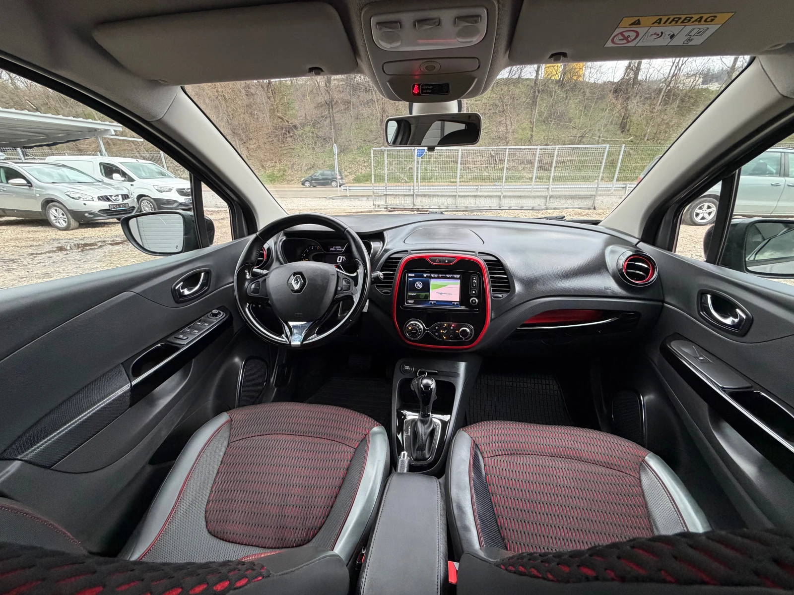 Renault Captur 1.5DCI* AVTOMAT* LED* NAVI* TOP, снимка 10 - Автомобили и джипове - 53999688