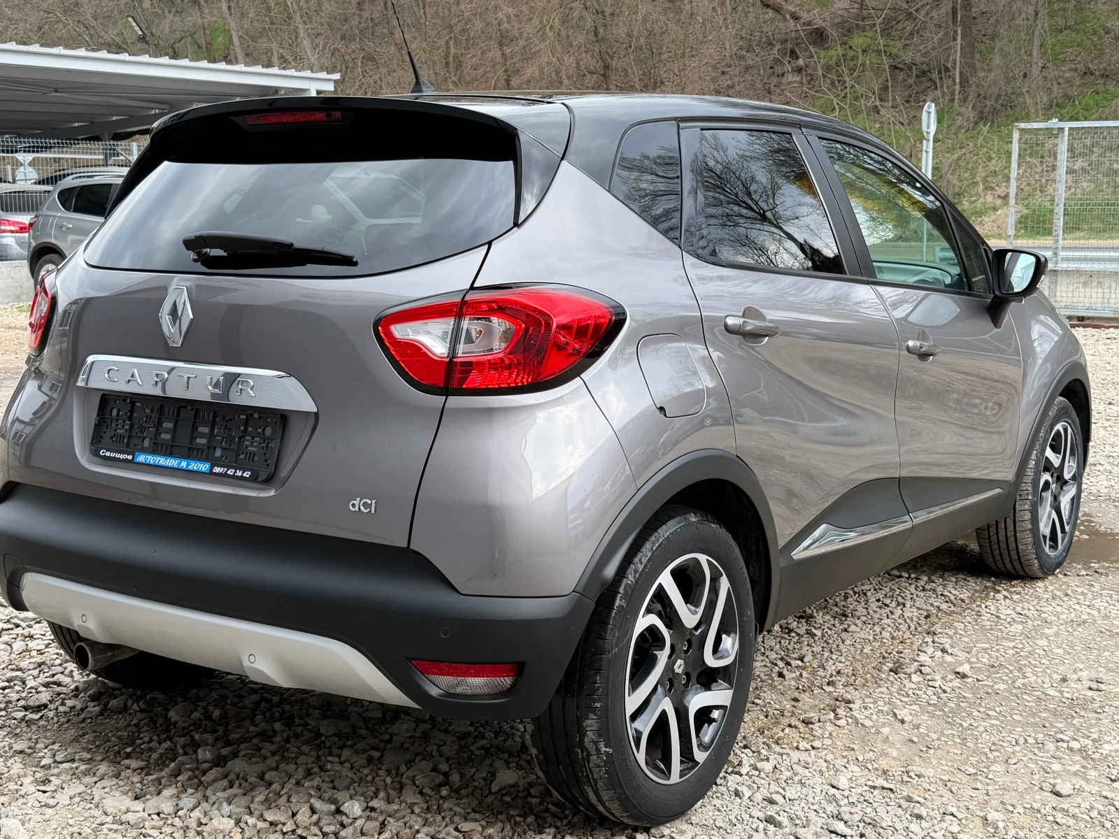 Renault Captur 1.5DCI* AVTOMAT* LED* NAVI* TOP, снимка 6 - Автомобили и джипове - 53999688