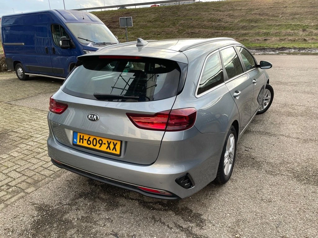 Kia Ceed 1.0 T-GDI DynamicLine, снимка 3 - Автомобили и джипове - 54125373