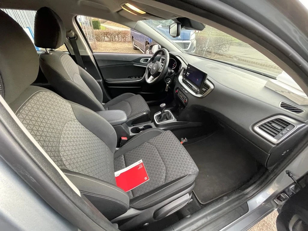 Kia Ceed 1.0 T-GDI DynamicLine, снимка 13 - Автомобили и джипове - 54125373