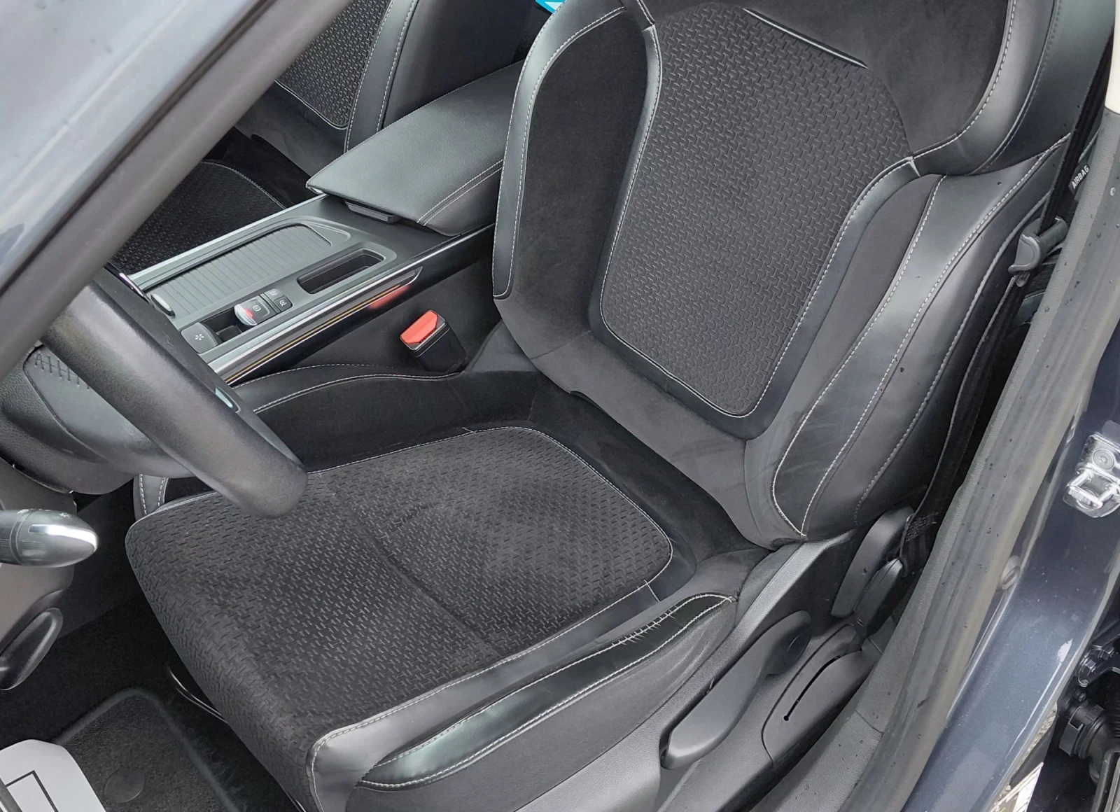 Renault Megane NAVI, KEYLESS, LEDER, снимка 12 - Автомобили и джипове - 54270982