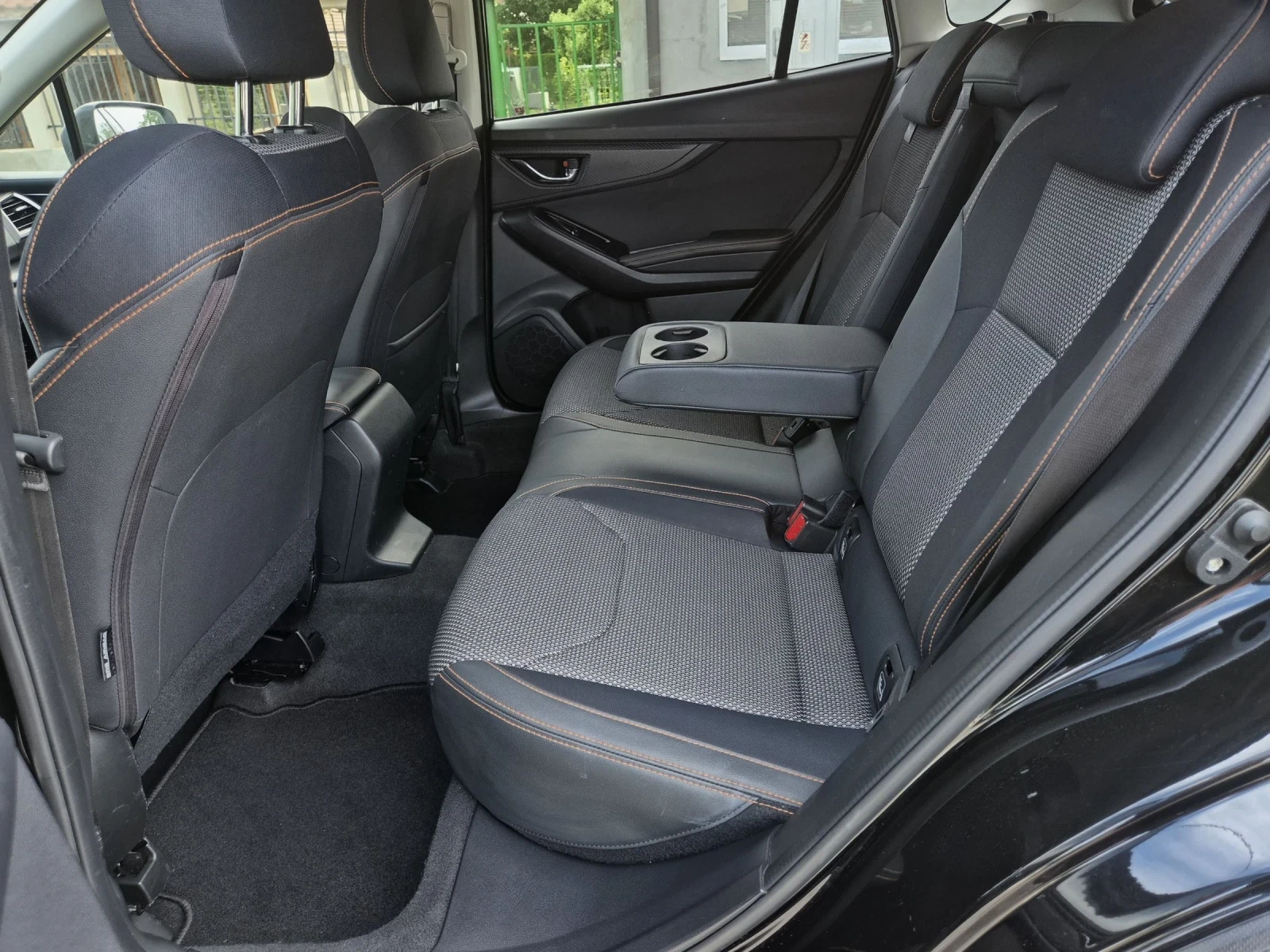 Subaru XV 2.0i 4WD АВТОМАТ , снимка 10 - Автомобили и джипове - 54727755