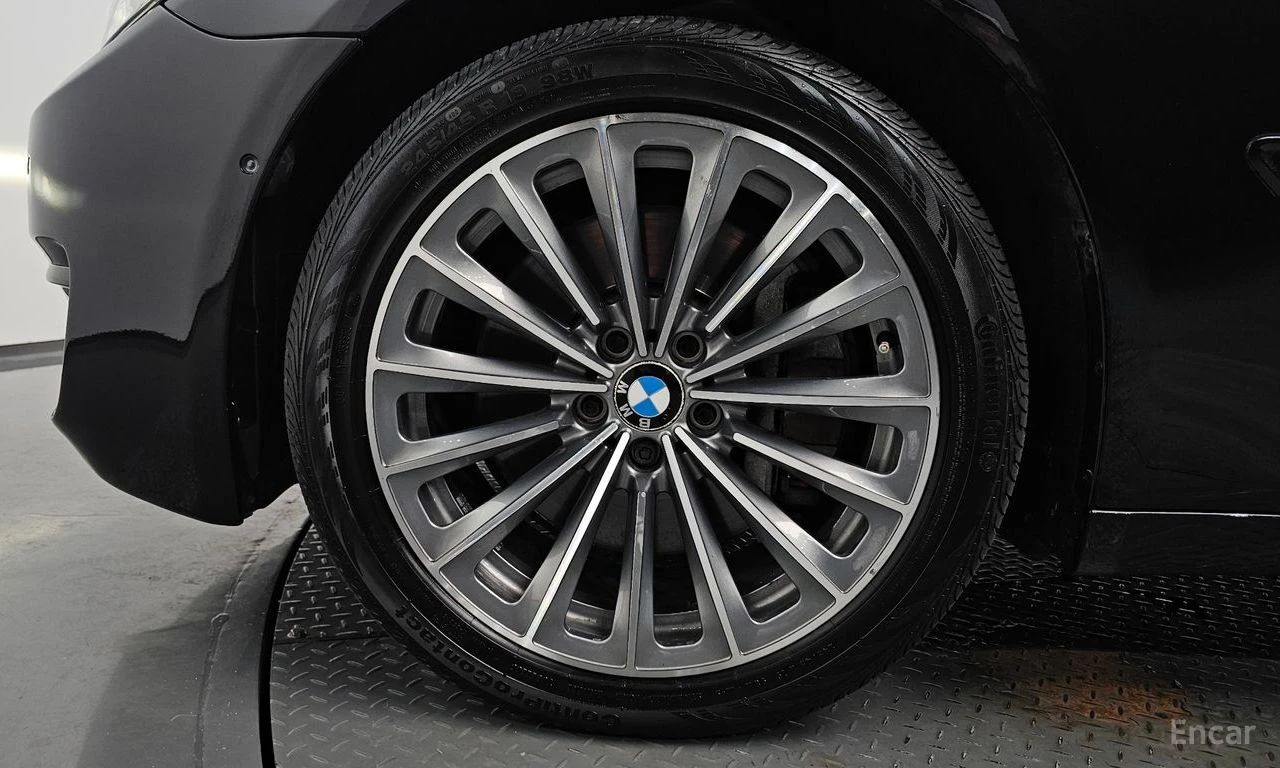 BMW 750 * ФИКСИРАНА ЦЕНА ДО БЪЛГАРИЯ * АВТОКРЕДИТ, снимка 5 - Автомобили и джипове - 55398589