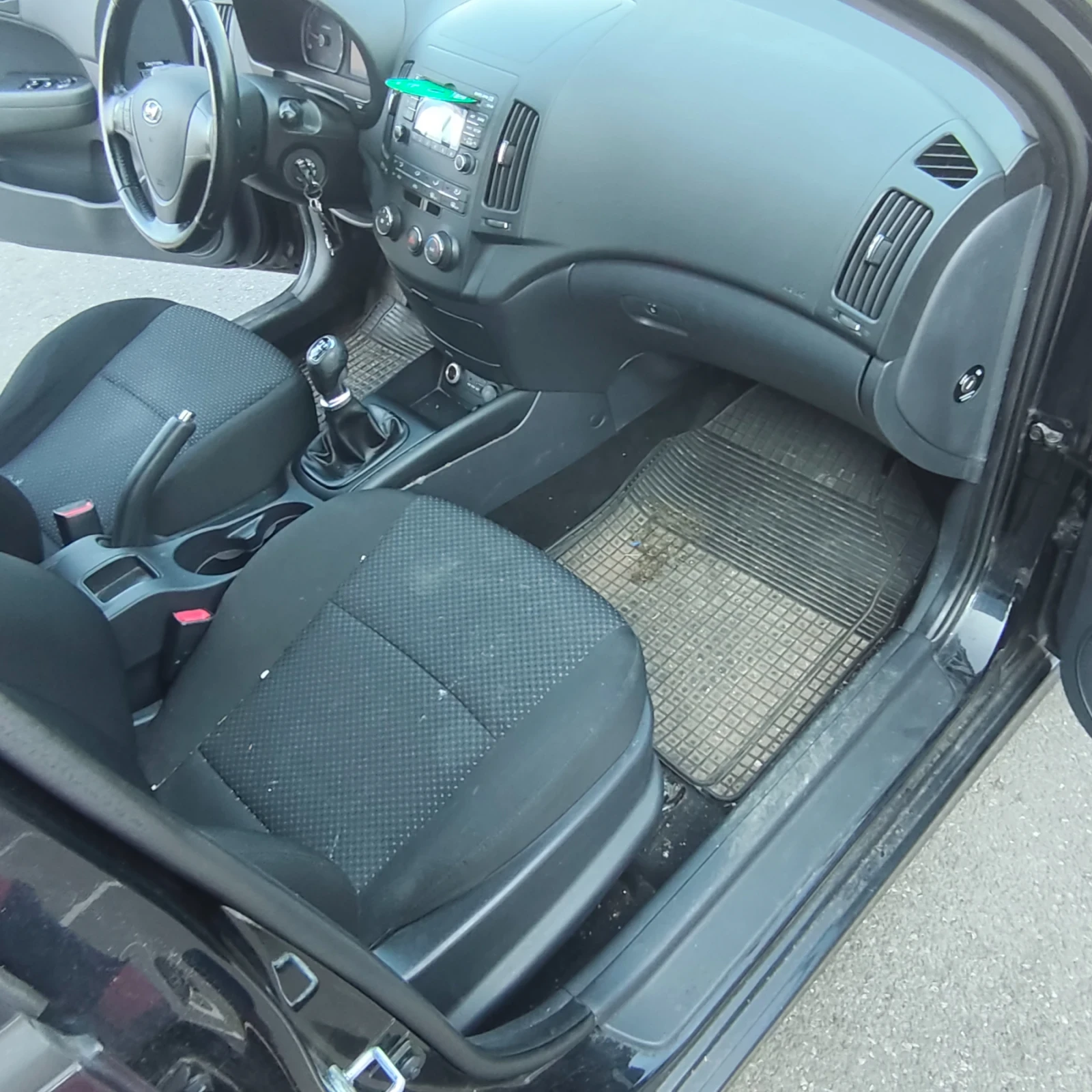 Hyundai I30 1.6 CRDI /FACELIFT/ 6-gang, снимка 14 - Автомобили и джипове - 55610006