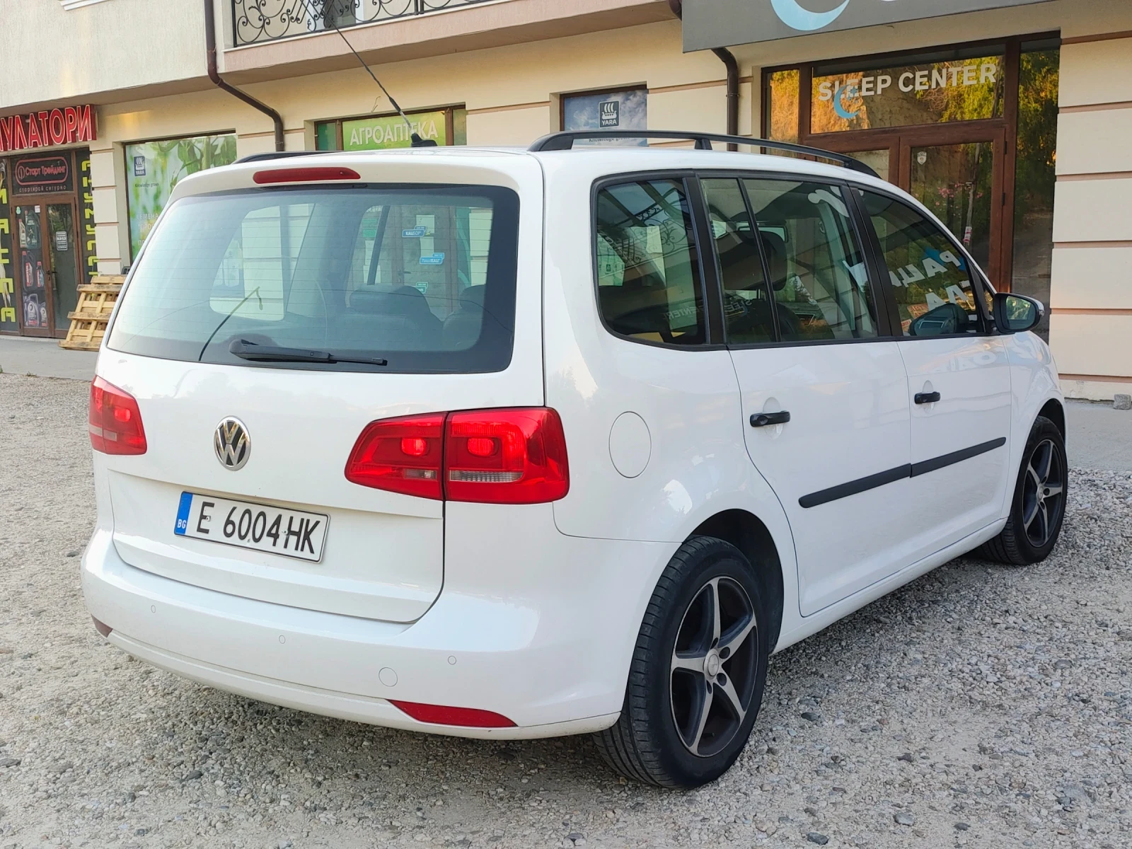 VW Touran, снимка 4 - Автомобили и джипове - 55646000