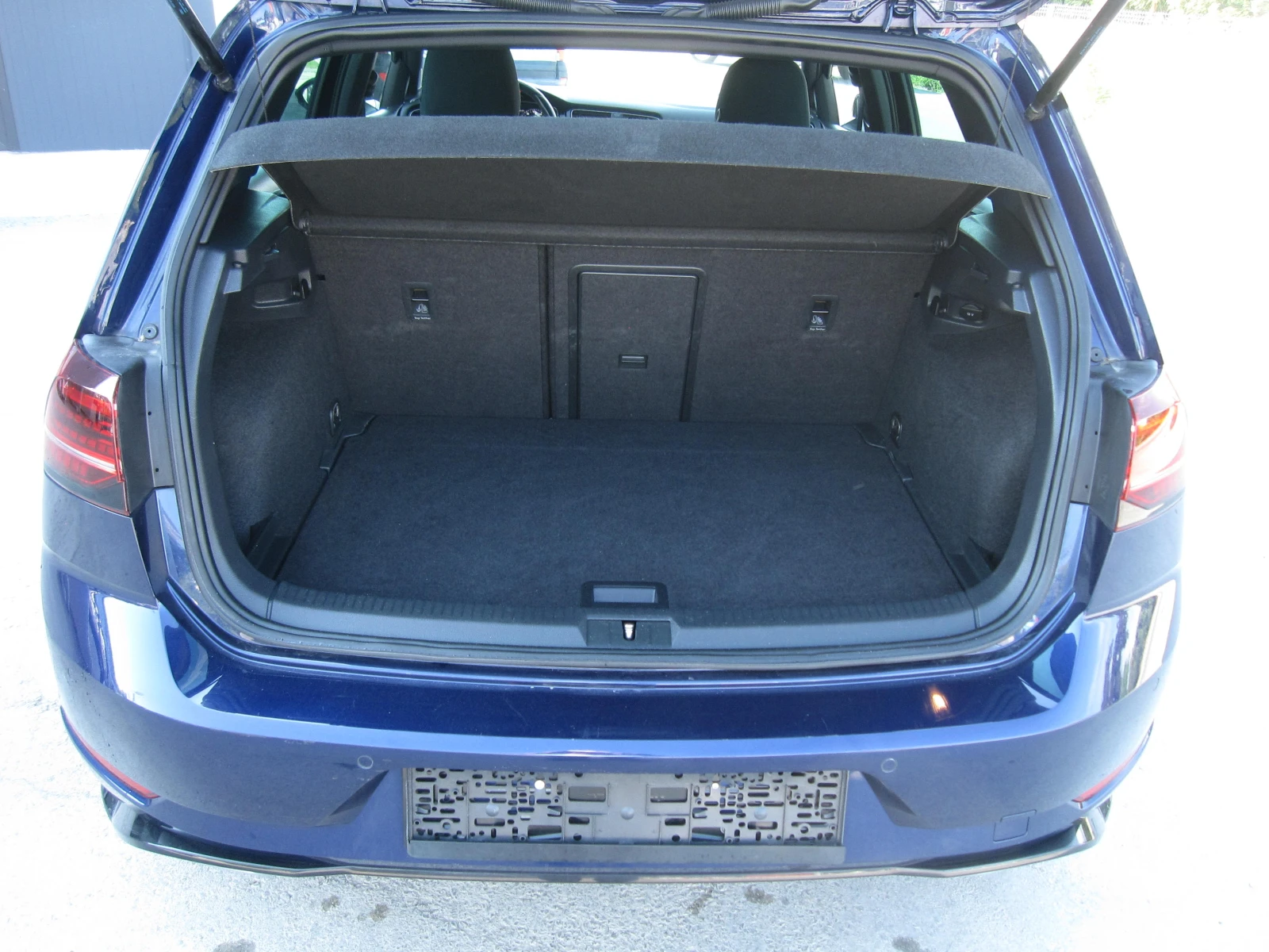 VW Golf R-Line, 1, 6-TDI, Digital, Matrix, снимка 5 - Автомобили и джипове - 55656056
