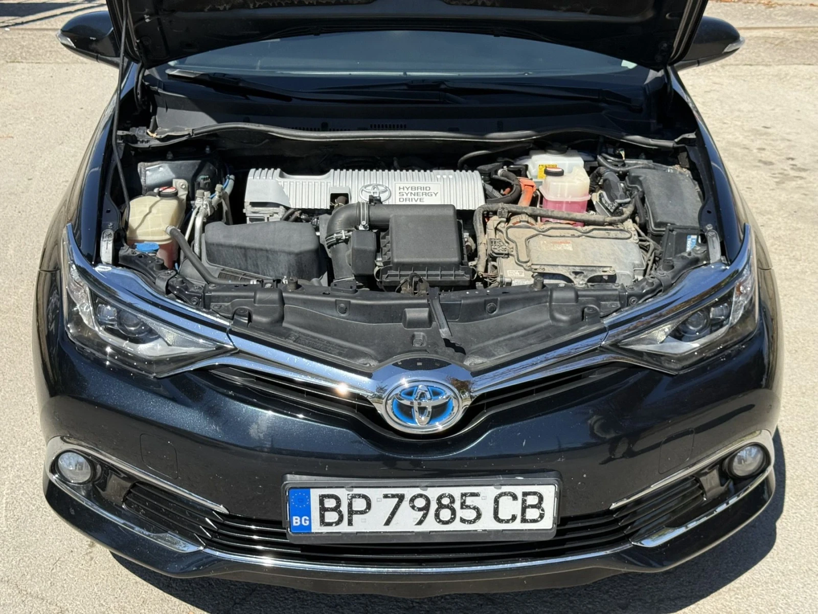 Toyota Auris 1.8, снимка 13 - Автомобили и джипове - 55690226