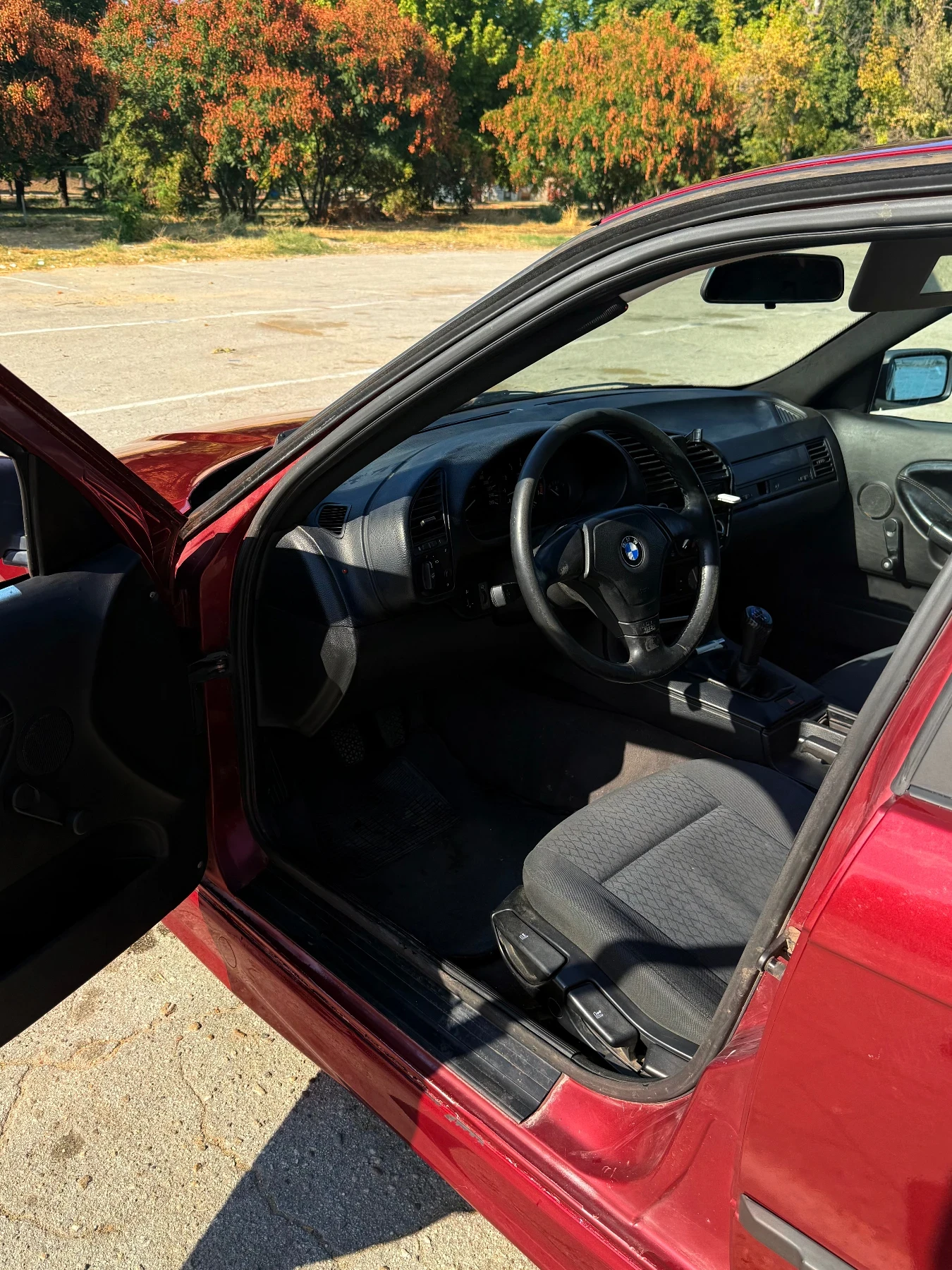 BMW 320, снимка 11 - Автомобили и джипове - 55837371