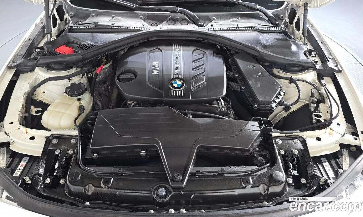 BMW 320 320d Sport, снимка 6 - Автомобили и джипове - 56156564