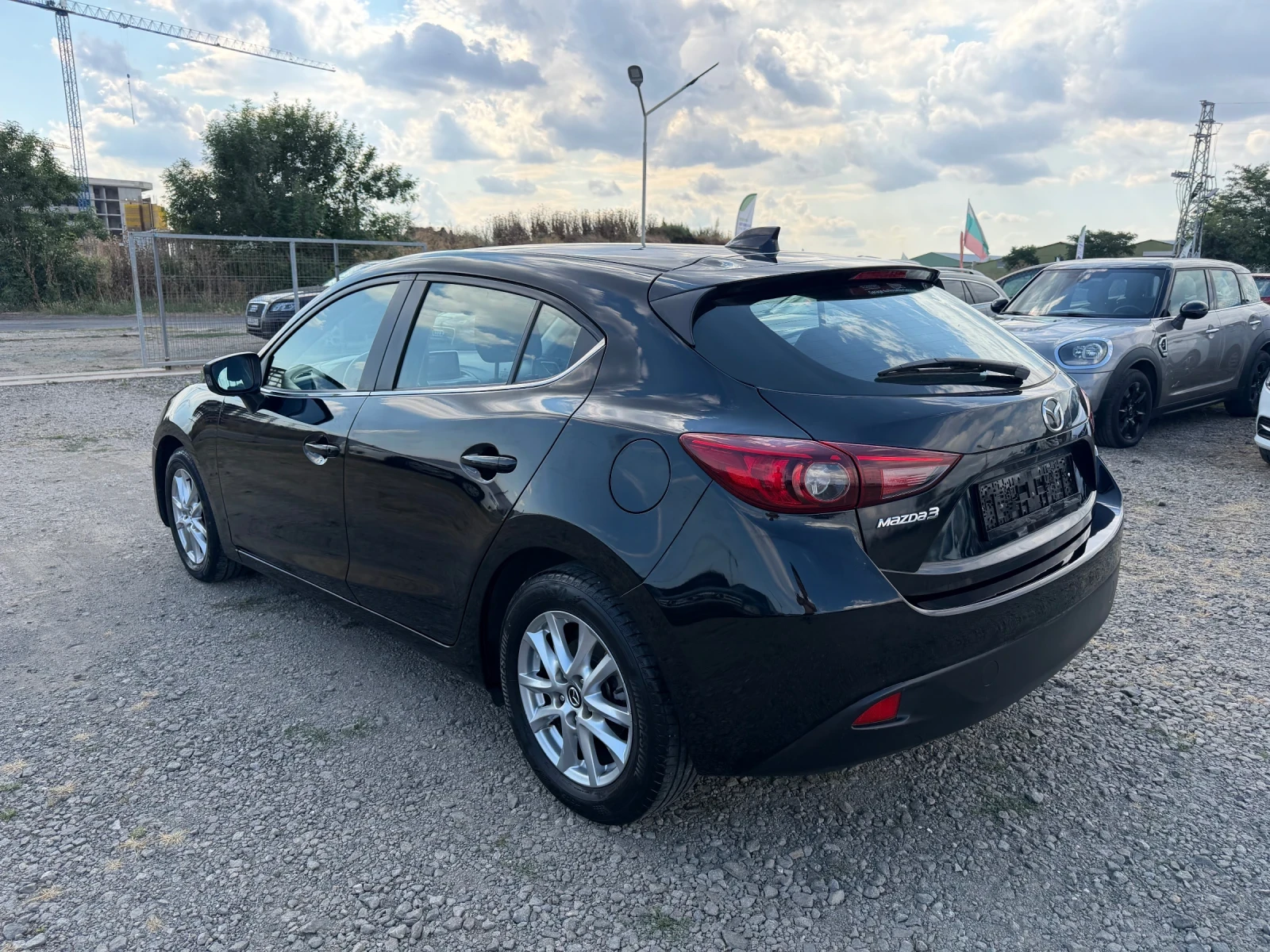 Mazda 3 1.5 ШВЕЙЦАРИЯ 95000км. , снимка 11 - Автомобили и джипове - 56330696