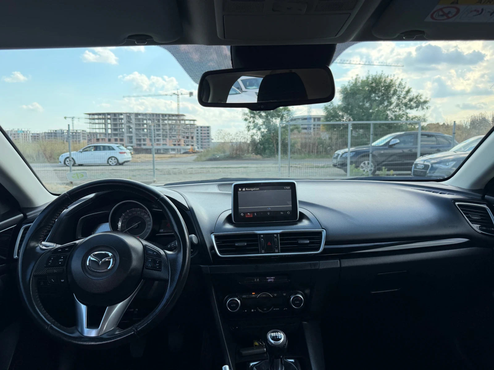 Mazda 3 1.5 ШВЕЙЦАРИЯ 95000км. , снимка 13 - Автомобили и джипове - 56330696